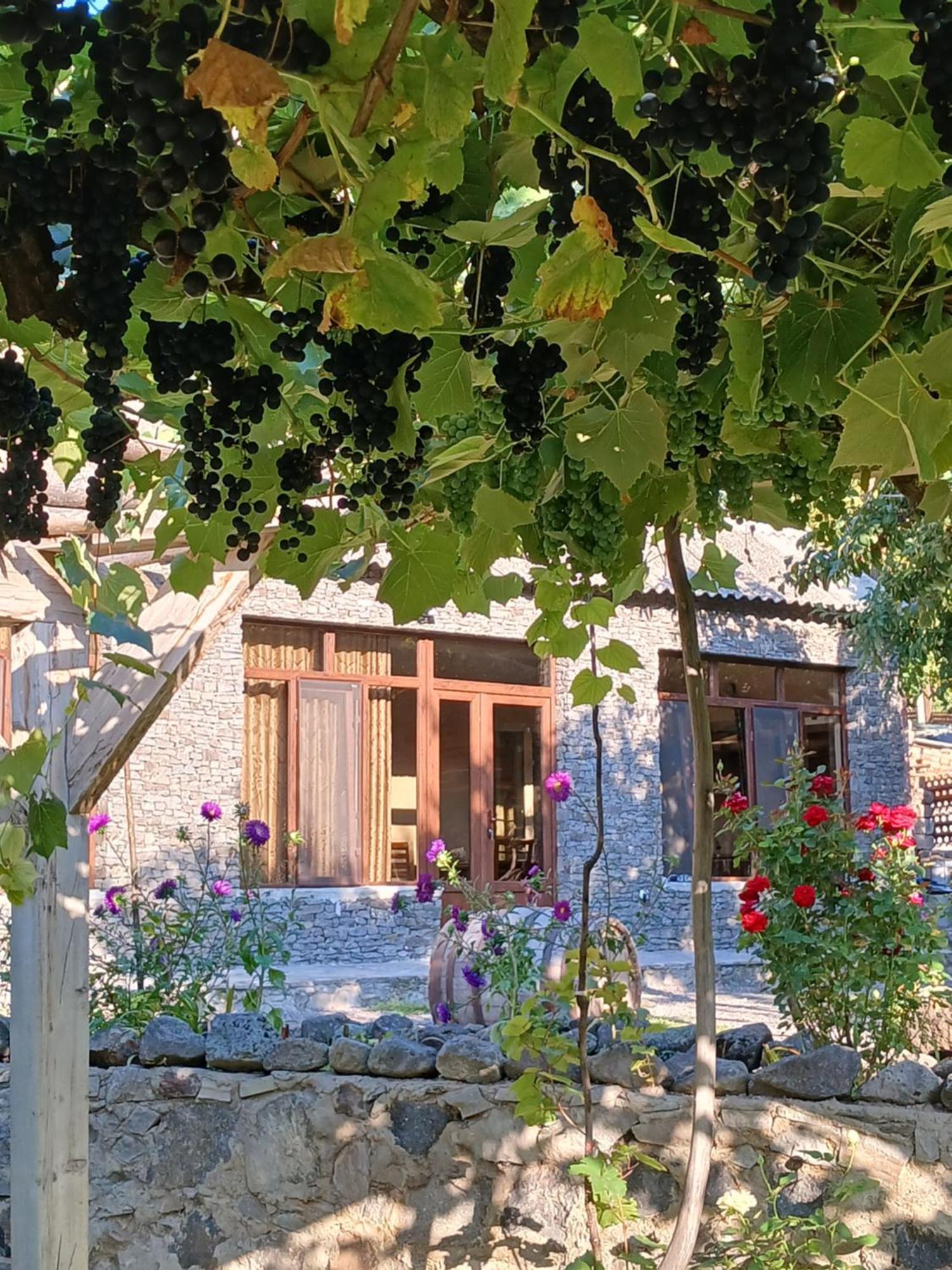 Vardzia Сhachkari Buitenkant foto